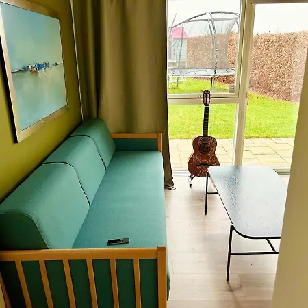 Spacious City Family Retreat With Garden & Patio Villa *